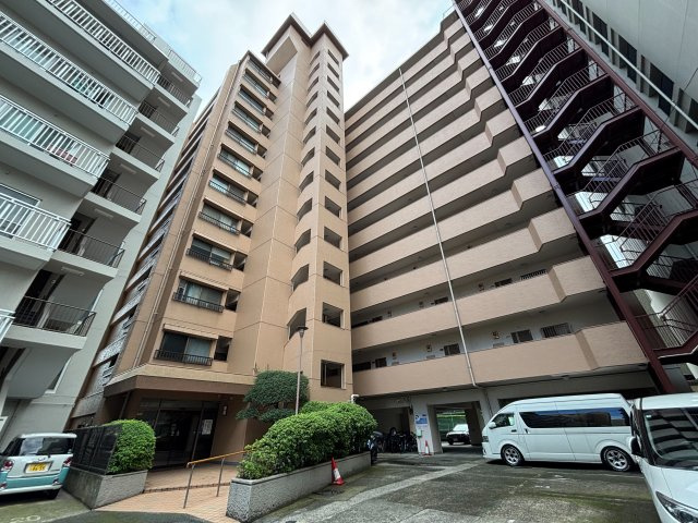浜町グランドハイツの外観