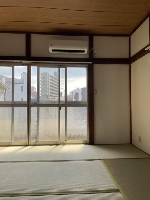メゾン大久保の和室