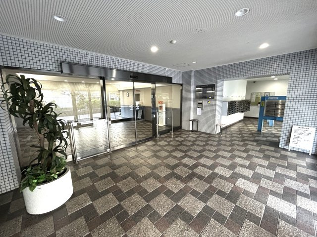 朝霧パークホームズのエントランス