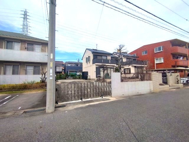 緑区鳴海町8期　売地の外観|外観　現地写真。上物あり(2026年9月7日撮影)