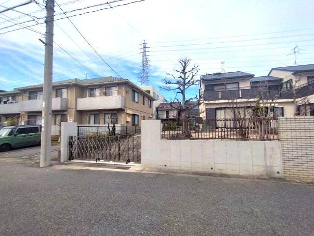 緑区鳴海町8期　売地の外観|外観　現地写真。上物あり(2026年9月7日撮影)