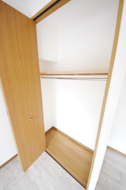 国立市富士見台４丁目の賃貸マンションの収納