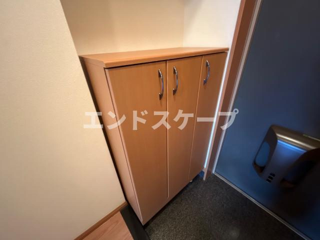 アザレアの収納|下駄箱
高崎、前橋のお部屋探しはエンドスケープまで！お客様の理想お聞かせ下さい♪