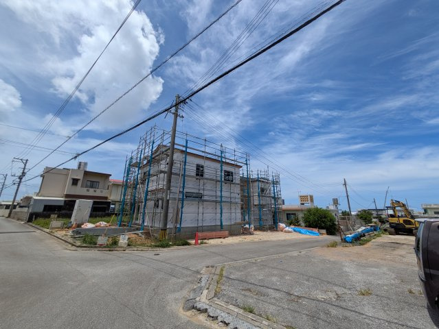 読谷村渡慶次　新築戸建の前面道路含む現地写真|前面道路含む現地写真です