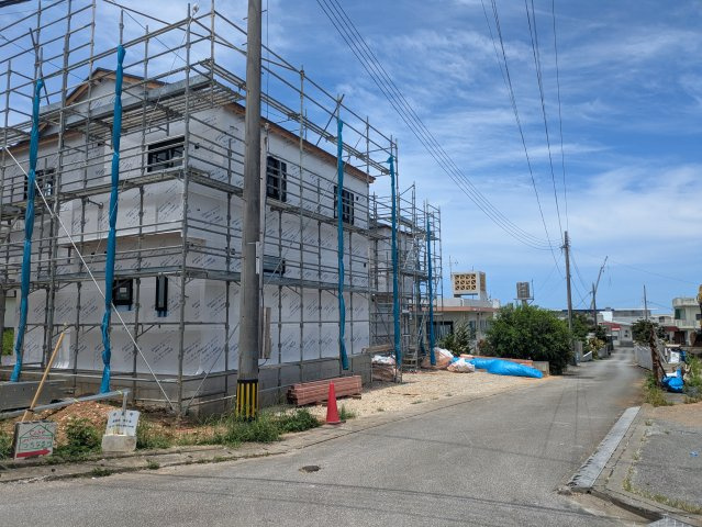 読谷村渡慶次　新築戸建の前面道路含む現地写真|前面道路含む現地写真です