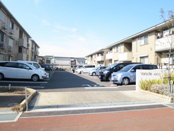 バリスサイト　Bの駐車場