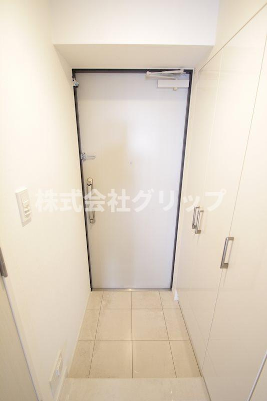 パークアクシス横浜反町公園の玄関