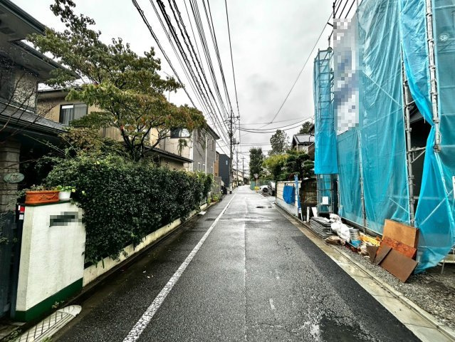練馬区関町北4丁目　新築戸建の前面道路含む現地写真|2026.09.07撮影

現地ご見学希望・資料請求などお気軽にお問い合わせ下さい！
03-5990-5201