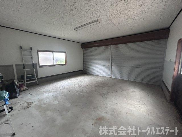 下関市豊浦町川棚　中古一戸建てのその他|車庫