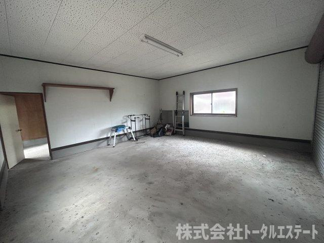下関市豊浦町川棚　中古一戸建てのその他|車庫