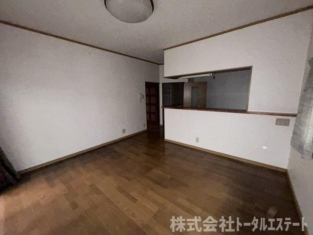 下関市豊浦町川棚　中古一戸建ての居間・リビング