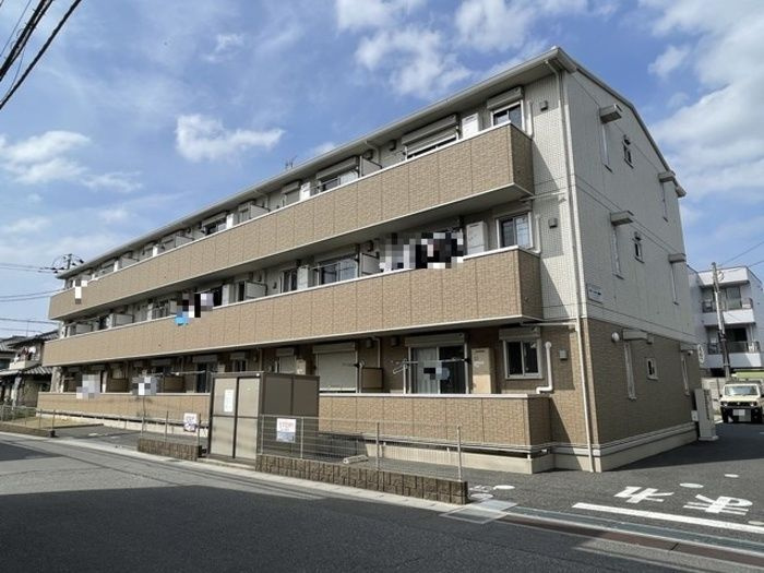 パインヒルズ胡録台の外観