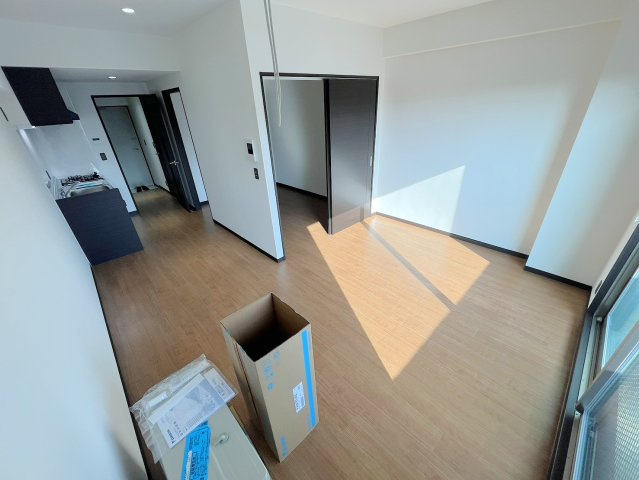 安芸郡府中町八幡２丁目の賃貸マンションの居間・リビング