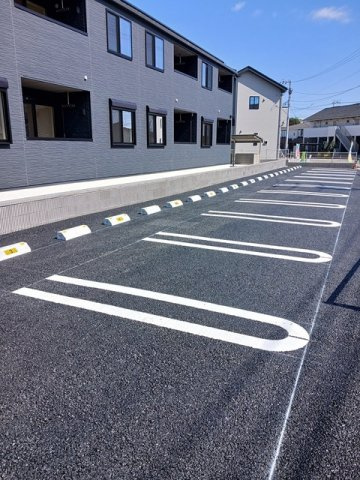 アンフィニの駐車場
