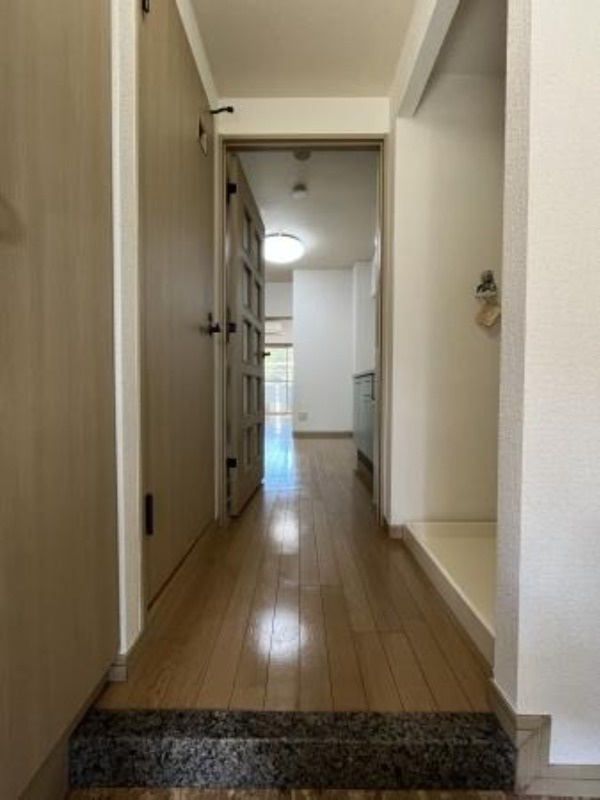 ジョイヴィレッジ御殿山の玄関