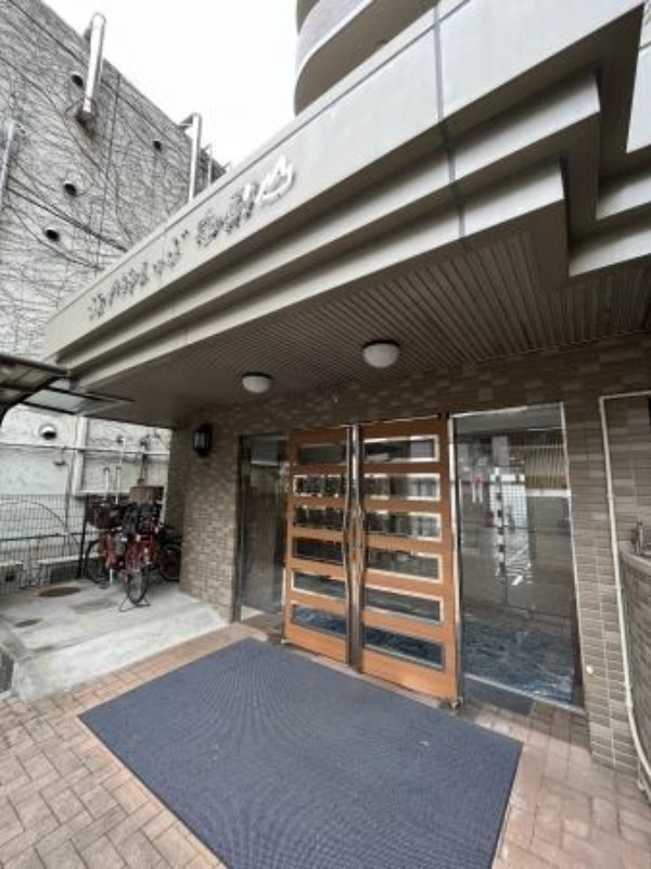 ジョイヴィレッジ御殿山のエントランス