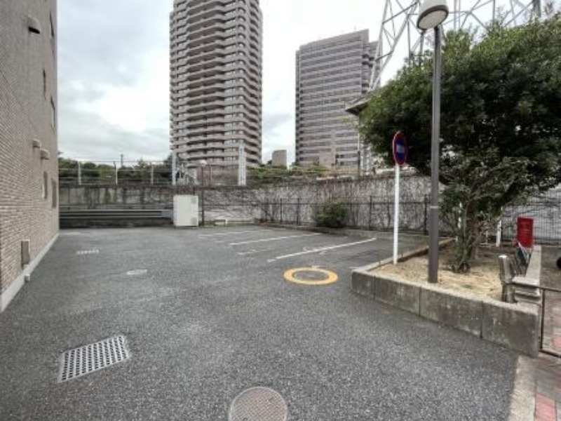 ジョイヴィレッジ御殿山の駐車場