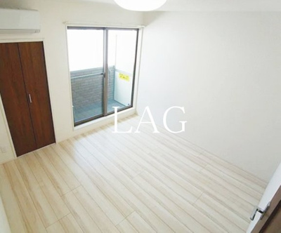 【居間・リビング】 | エスカリエ・ルージュ | 洋室のお部屋です。