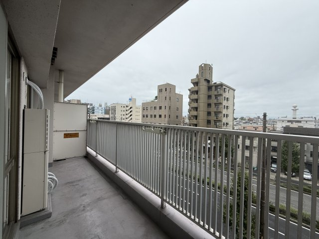 アンビックス志賀ストリートタワーのバルコニー
