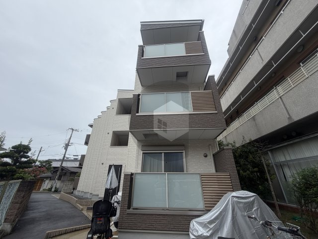 F asecia 岩田の外観