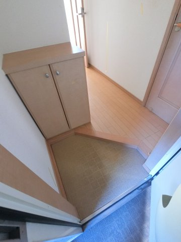 ユイマール末広の玄関