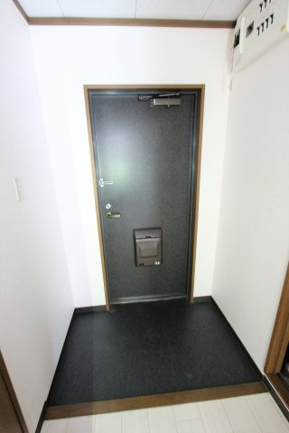 クラロ池之表の玄関|参考写真です。現況優先。