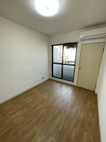 バードヒル古川橋の洋室|(参考)同マンション他部屋の写真