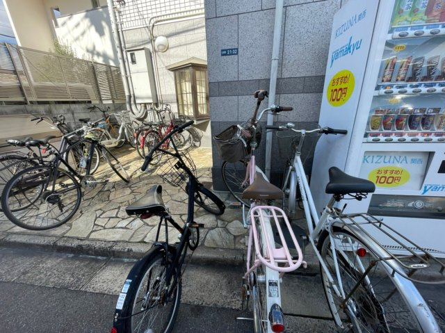 バードヒル古川橋の駐車場