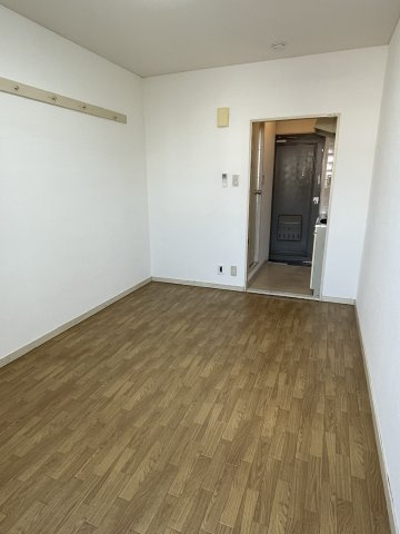 バードヒル古川橋の居間・リビング|(参考)同マンション他部屋の写真