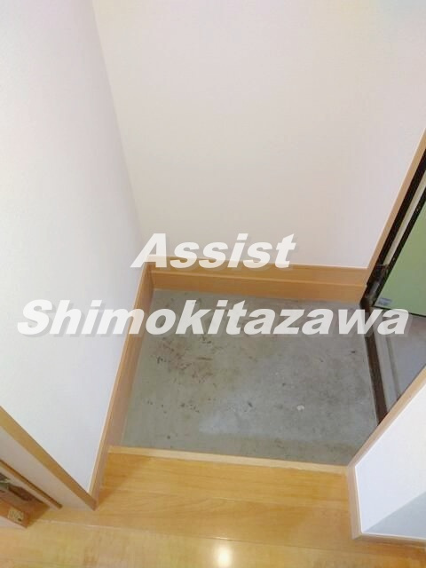 メープルハイツの玄関