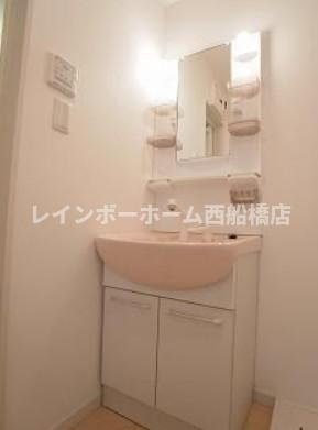 ソレイユ津田沼の独立洗面台
