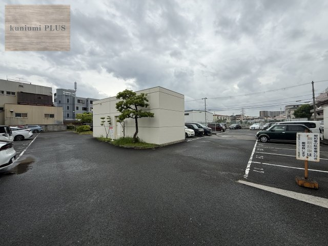 鶴見緑地レックスマンションの駐車場