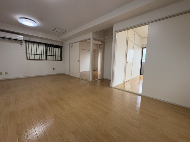 【居間・リビング】