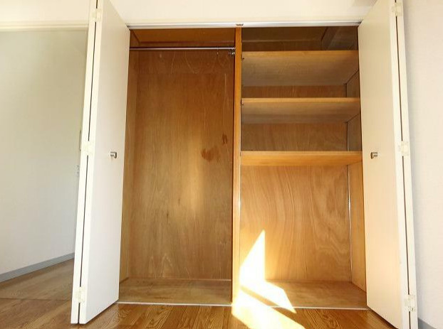 調布市小島町２丁目の賃貸マンションの収納
