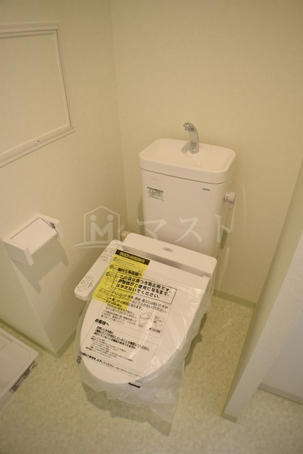 ロイヤルコート立売堀のトイレ