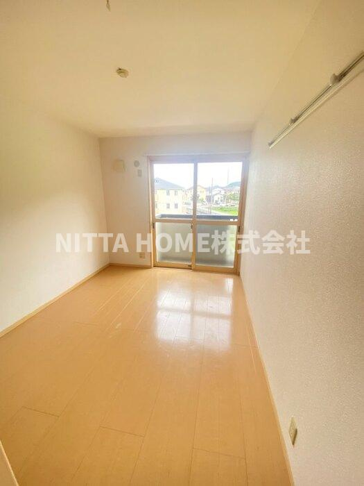 グランシャリオⅡA棟の内装|洋室は３部屋あります☆彡