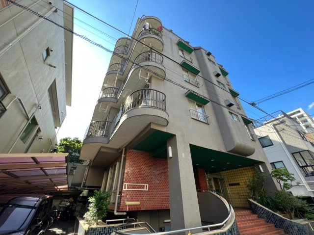 マチダファミールの外観