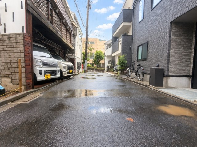 中野区中央2丁目　新築戸建の前面道路含む現地写真|2026.09.07撮影