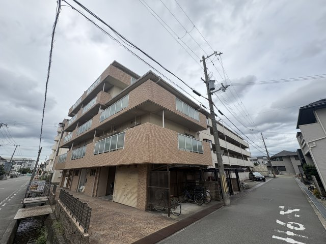 ハッピーコートさんわの駐車場