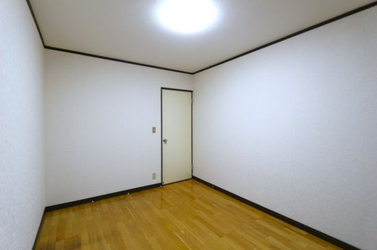クイーンフィールドの洋室|使い勝手のいい洋室です