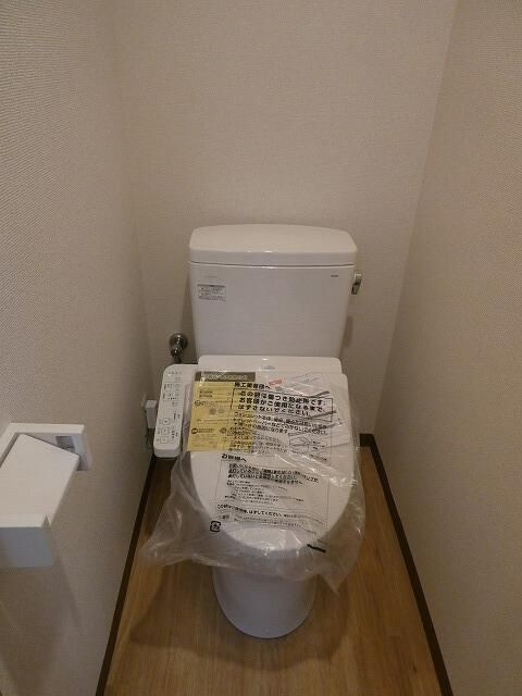泉食品ビルのトイレ