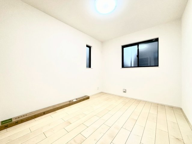 練馬区下石神井4丁目　新築戸建　残1棟の洋室|全居室は2面採光のため、通風や採光性を高めてくれます。明るく開放的で快適な居住空間を実現！