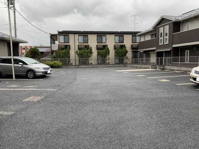 ブルーウェル　Ａの駐車場