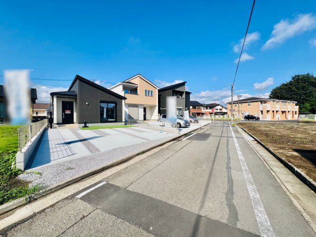 高崎市下中居の前面道路含む現地写真|車の通りも少なく駐車も楽々♪