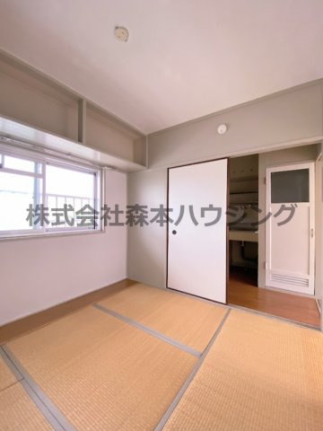 【和室】 | 　ビレッジハウス春日Ⅰ　6号棟 | 明るい和室です