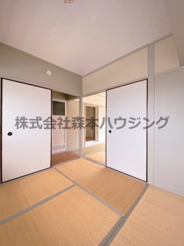 【和室】 | 　ビレッジハウス春日Ⅰ　6号棟 | 畳の上でゆっくりとくつろげる和室です
