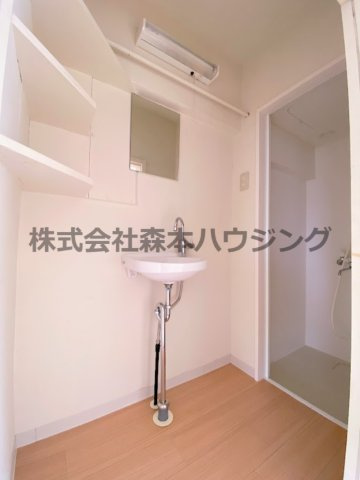 【洗面所】 | 　ビレッジハウス春日Ⅰ　6号棟 | ゆったりとスペースのある洗面所