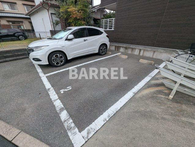 リブリ・リアン尼崎の駐車場