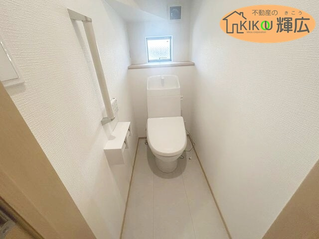 加古川市加古川町本町330（全2棟）B号棟のトイレ