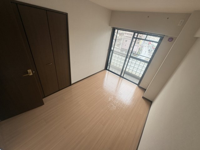 一力グランドマンションの居間・リビング